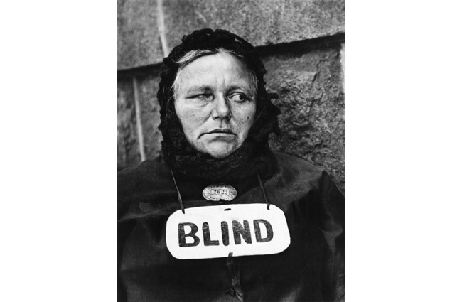 strand_blind-woman