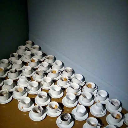 نقد نمایشگاه نهست