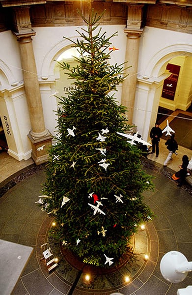 درخت کریسمس موزه تیت لندن