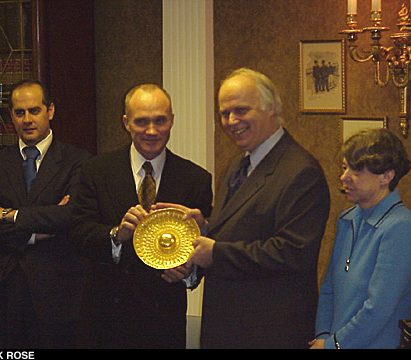 سینی طلای عتیقه و قوانین موزه ها