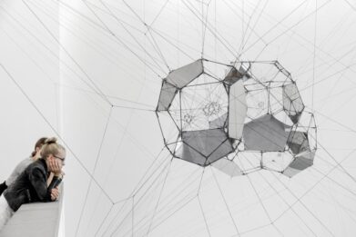 توماس ساراسینو آرت دبی 2023 گالری روت بنزاکار