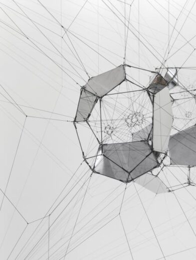 توماس ساراسینو آرت دبی 2023 گالری روت بنزاکار