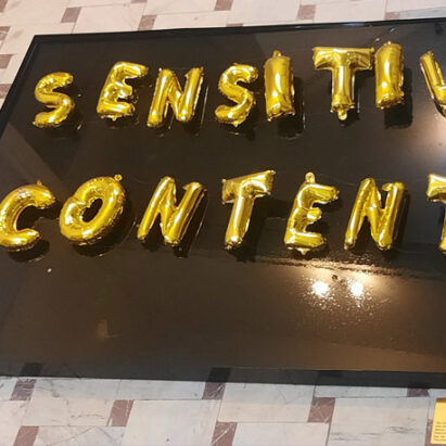 مونا رهنما هلالی چیدمان حاوی محتوای حساس