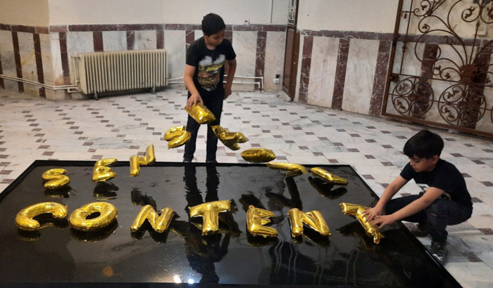 مونا رهنما هلالی چیدمان حاوی محتوای حساس